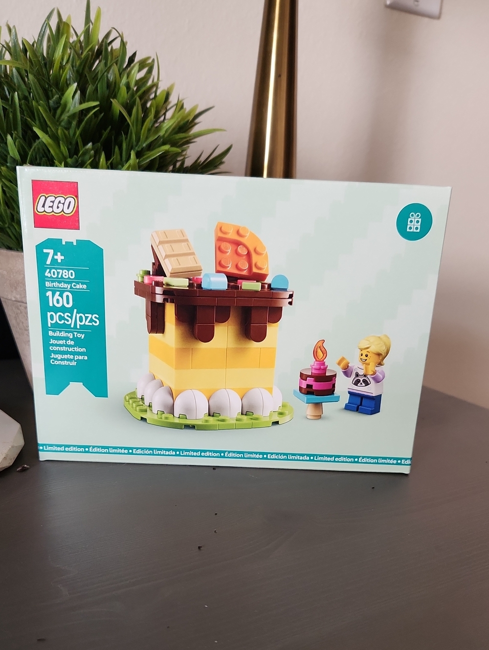 LEGO Yellow and Brown Mini Birthday Cake Building Set
